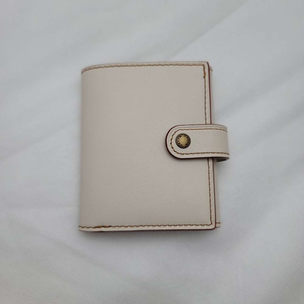 Coach 1941 Small Trifold Wallet With Floral Print Interior
